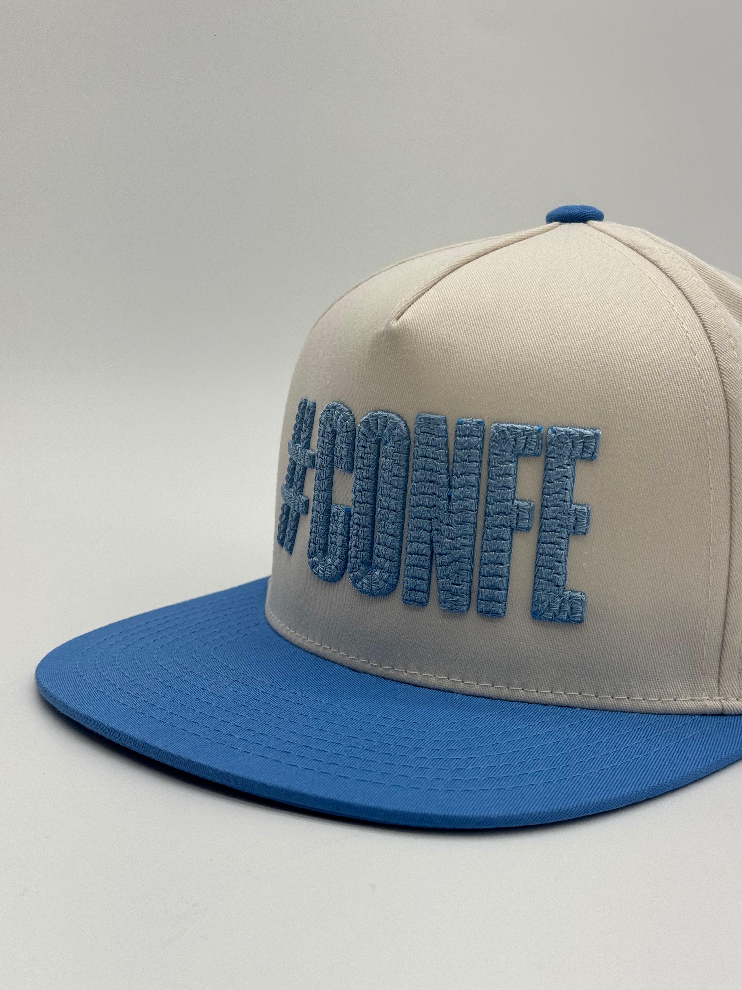 Gorra Snapback #ConFe - Cream/Skyblue